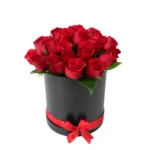 Caja con 20 Rosas Estilo Clásico Love
