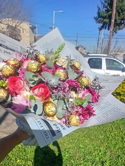 Ramo de rosas más Ferrero