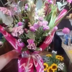 Ramo de Nardos Perfumados , con follaje y Flores Complementarias.